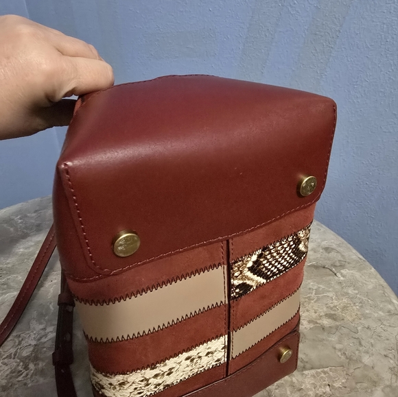 Michael Kors Mercer Patchwork Suede Leather Burgundy Bucket Bag Crossbody NWOT - Picture 7 of 12